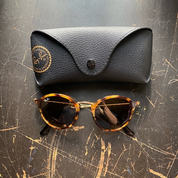 Ray-Ban Accessories - Ray-Ban Round Fleck